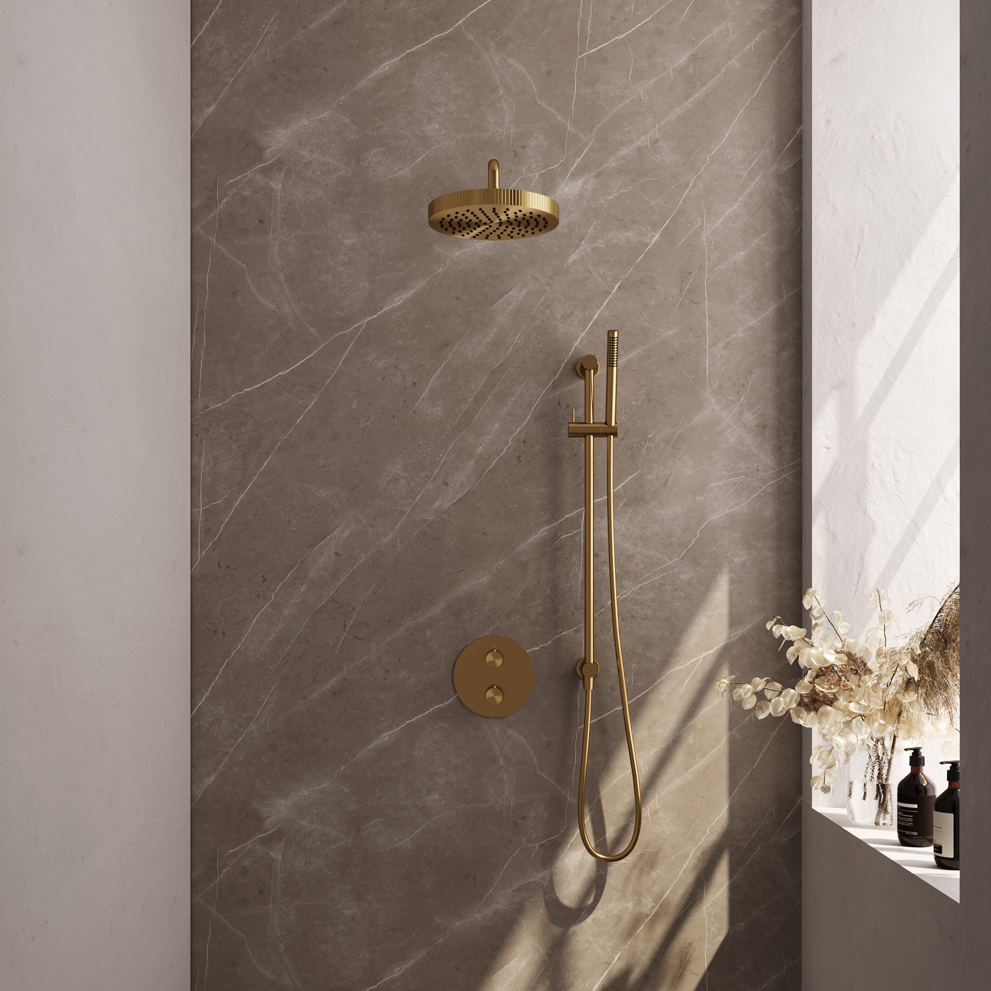 Brauer Stripe inbouw regendoucheset rond - gebogen wandarm - staafhanddouche - glijstang - Geborsteld Goud PVD