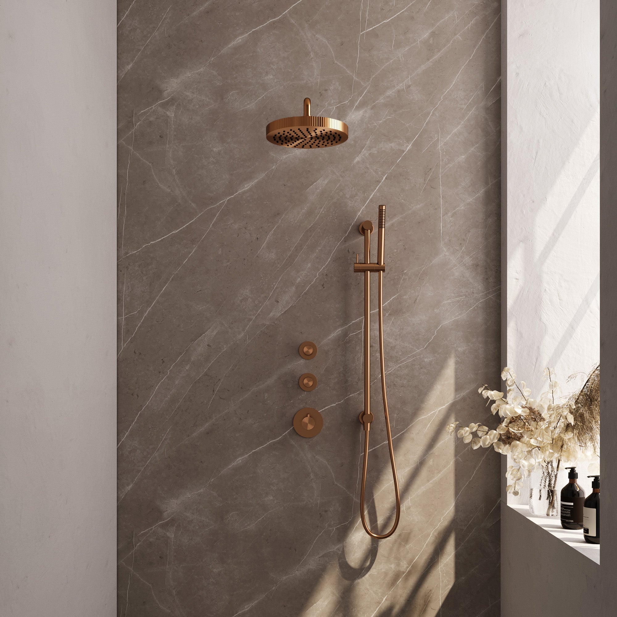 Brauer Stripe inbouw regendoucheset met 2 stopkranen - gebogen wandarm - staafhanddouche - glijstang - Geborsteld Koper PVD