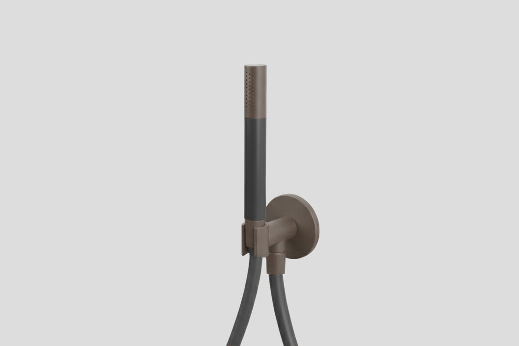Lagoo - Garda - Handdouchehouder met wanduitlaat, handdouche (staaf) en doucheslang (150 cm) - Tuscany - G2240TC