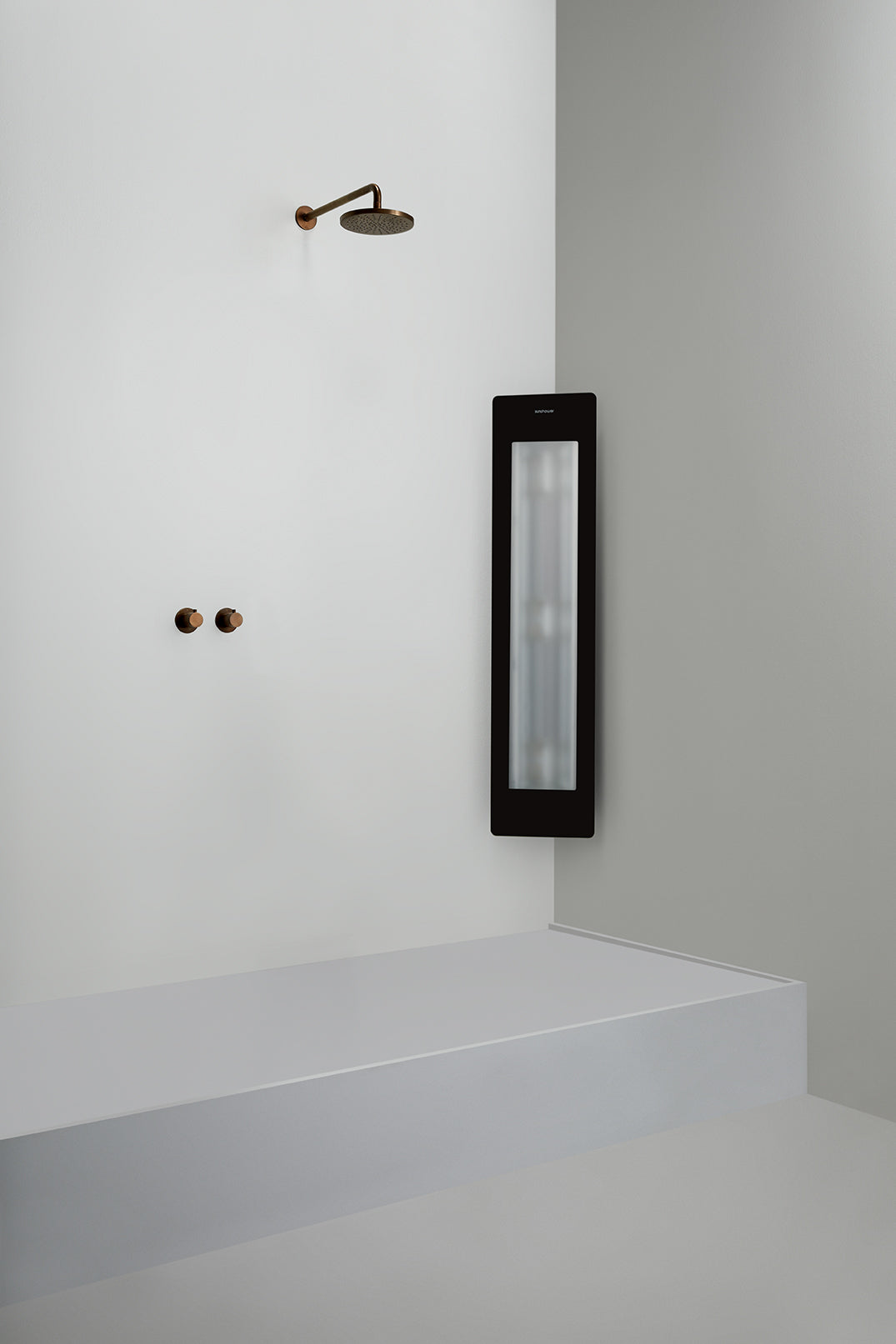 Sunshower Round One - Medium - Hoekmodel - Black